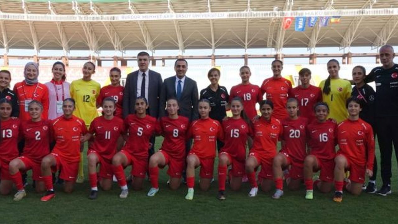 U17 Kız Futbol Milli Takımı, Moldova'yı 6-2 mağlup etti