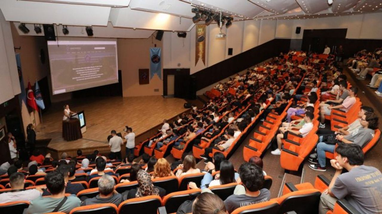 Akdeniz Üniversitesi’nde 2023-2024 eğitim ve öğretim yılının ilk dersi
