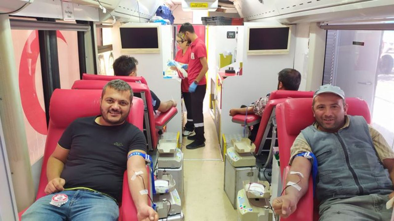 Korkuteli'nde sanayi esnafından kan bağışı 