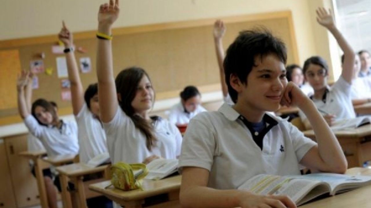 Antalya'da yeni eğitim-öğretim yılı... 509 bin öğrenci ilk ders zilini bekliyor