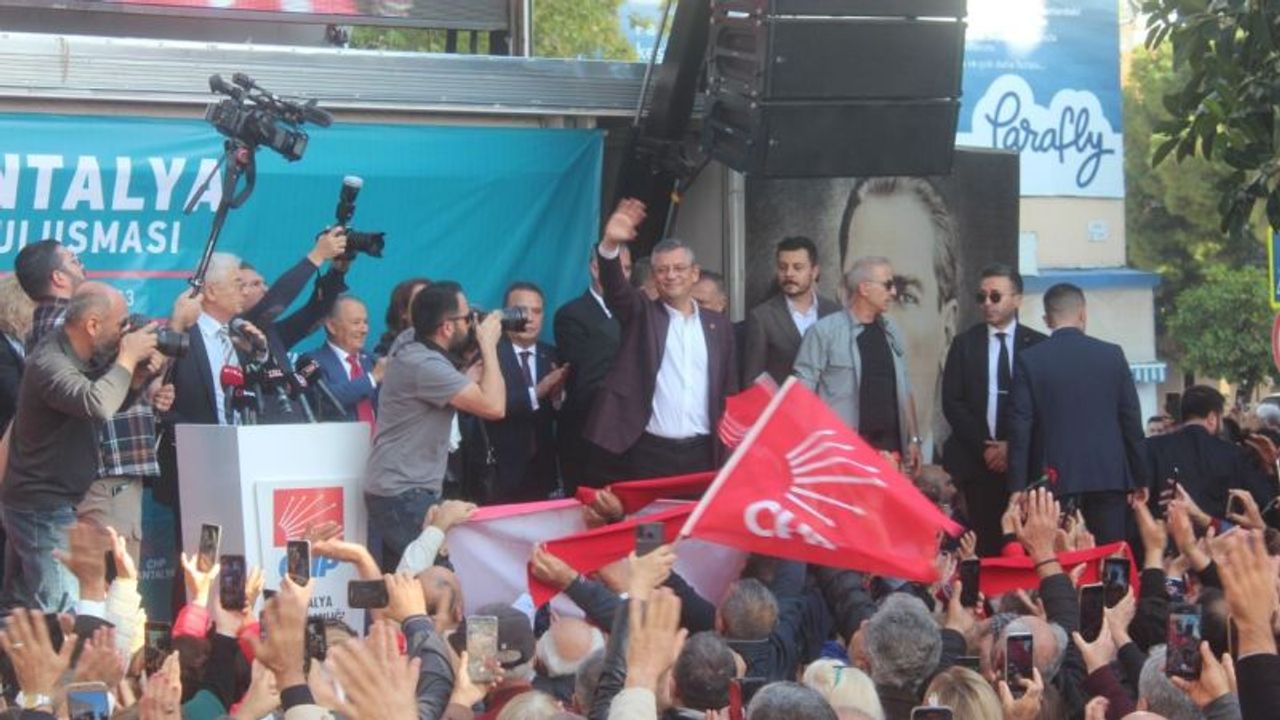CHP lideri Özel, Antalya’da konuştu: “Umudun adı CHP”