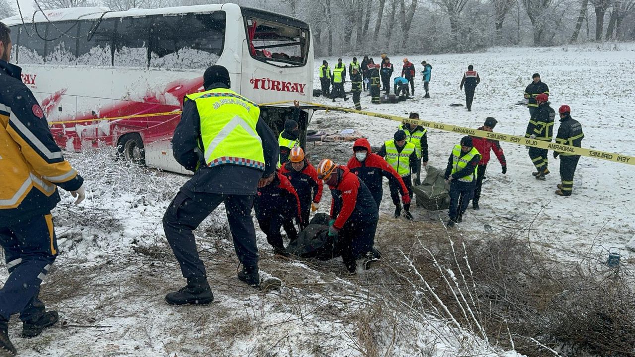 Kastamonu'da otobüs devrildi: 6 ölü
