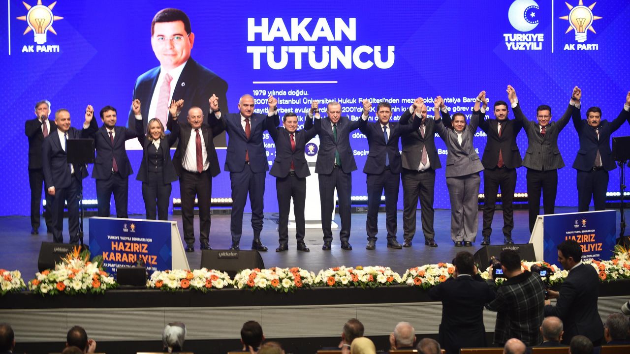 AK Parti Antalya’da ilçe adayları netleşti! Cumhurbaşkanı Erdoğan açıklayacak…
