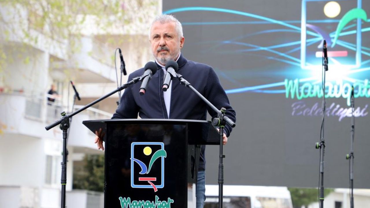 Şükrü Sözen CHP’den istifa ettiğini açıkladı