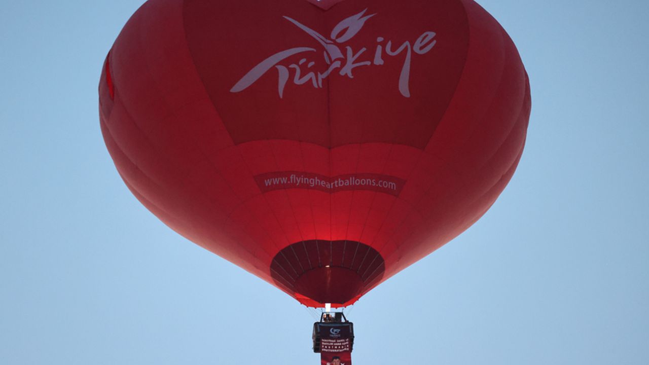 15 Temmuz için havalandılar! Türk bayrakları gökyüzünü kapladı