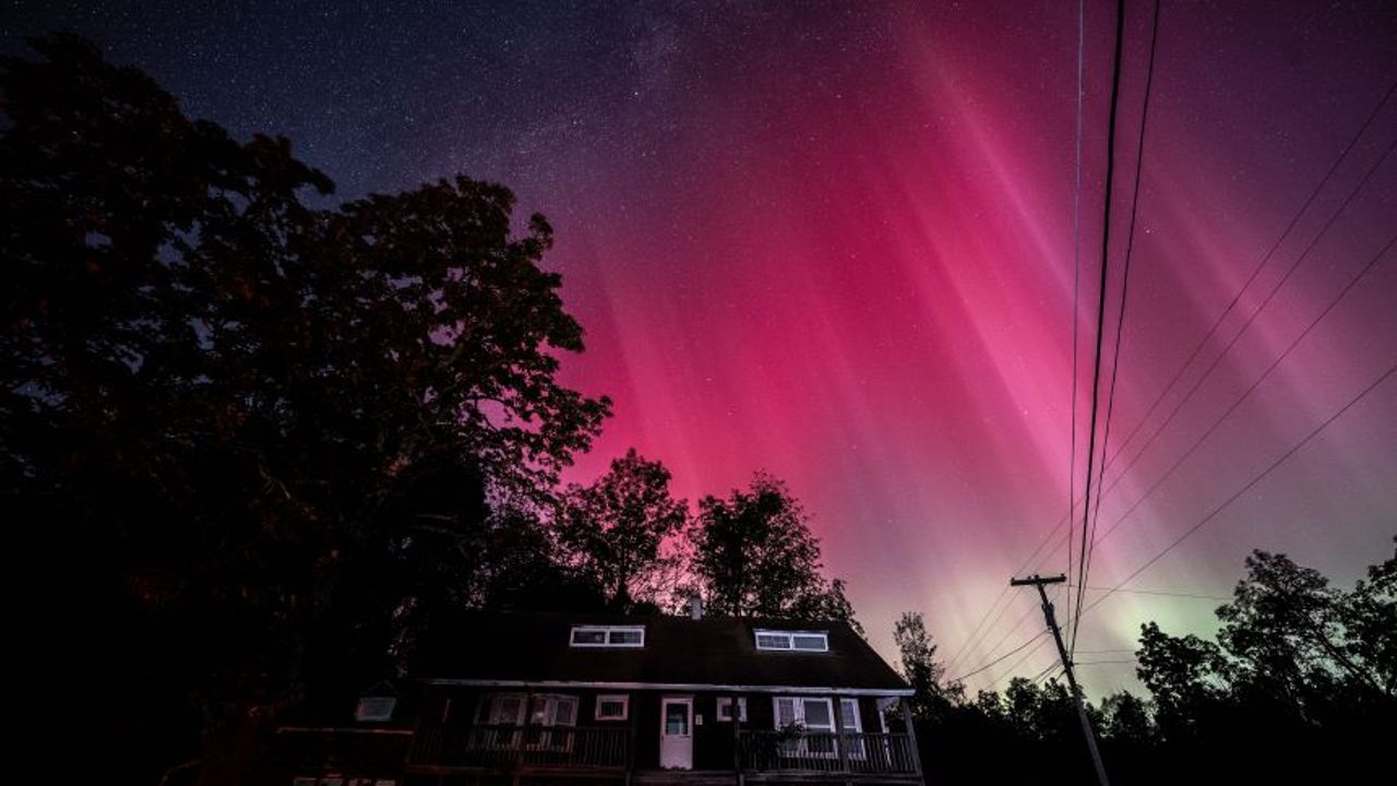 New York'ta Perseid meteor yağmuru ve kuzey ışıkları