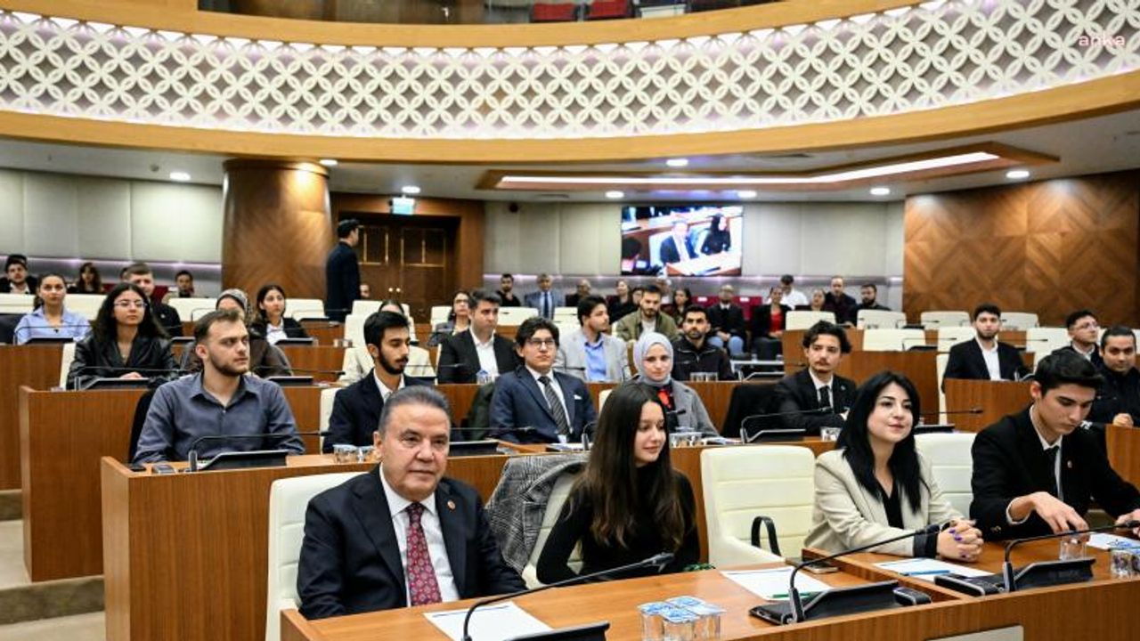 Antalya'da bu haber gençler için: Büyükşehir Gençlik Meclisi'ne başvurular başladı