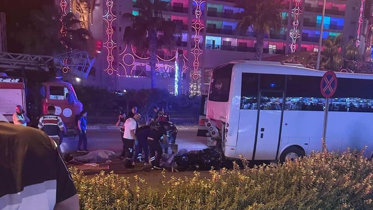 Alanya'da motosiklet kazası: İki genç hayatını kaybetti