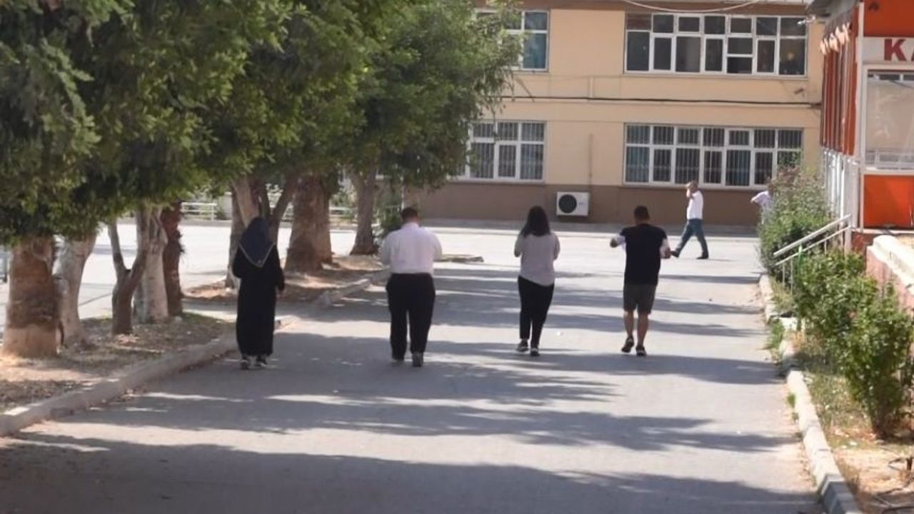 Mersin’de zamana karşı yarış! 50 yaşındaki adam sınava yetişmek için koştu