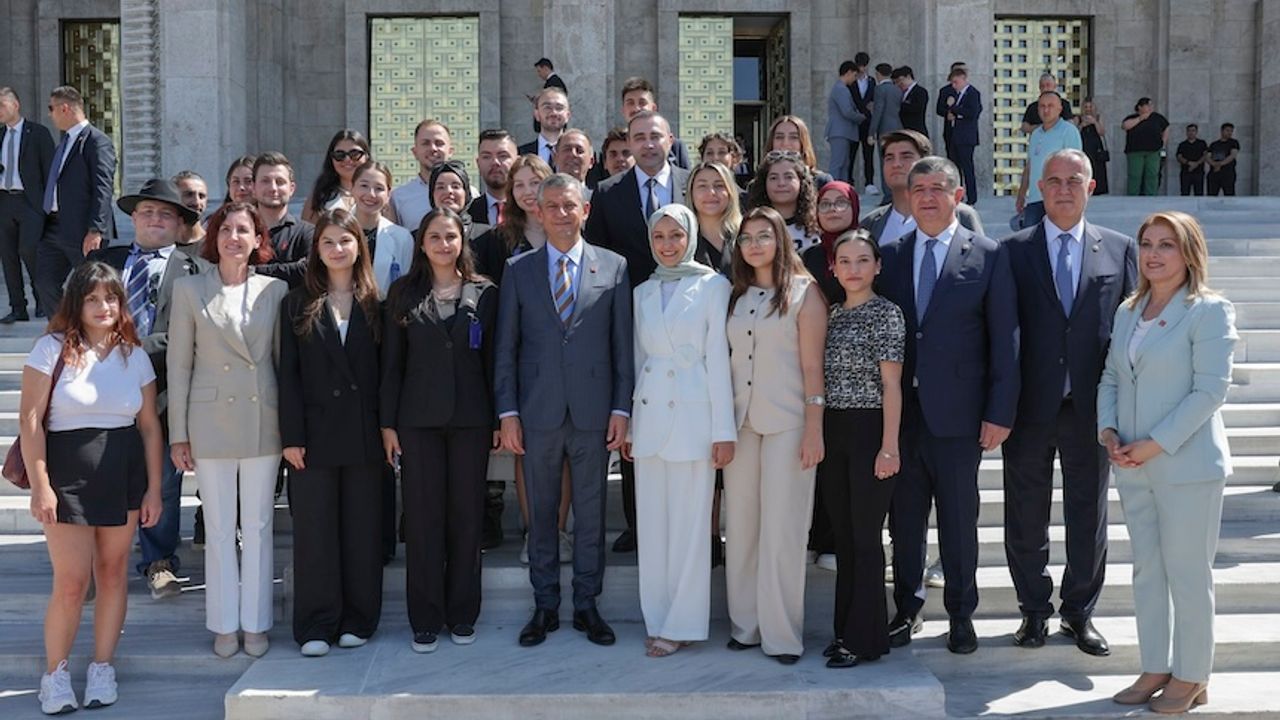 Antalya Gençlik Meclisi’nden TBMM ziyareti