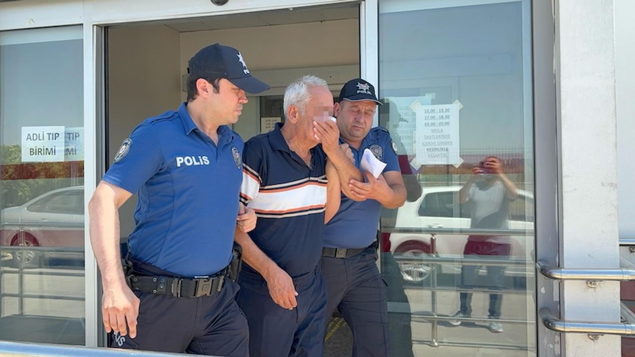 Adana'da emekli hakim otobüste taciz iddiasıyla gözaltına alındı!