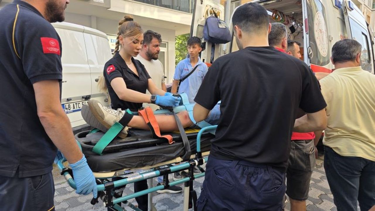 Milas'ta motosiklet yayaya çarptı, kaza sonrası kavga çıktı