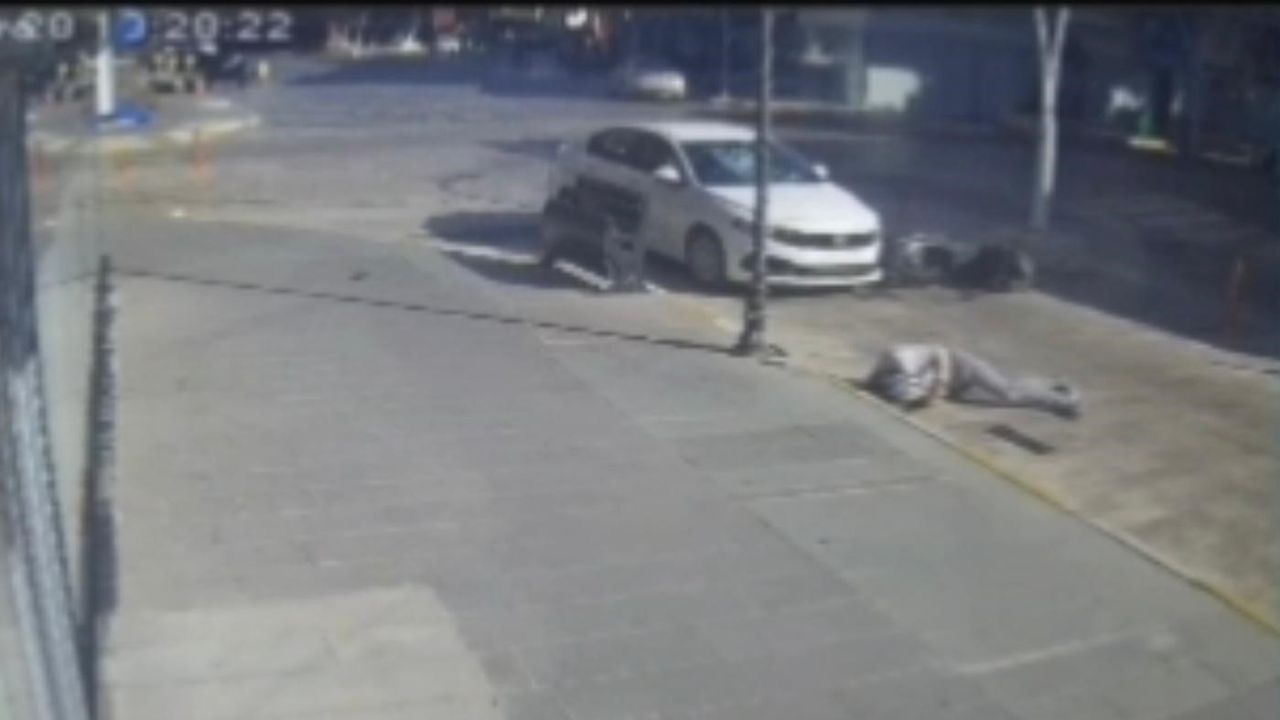 Serik'te motosiklet kazası: Sürücüsü ağır yaralandı