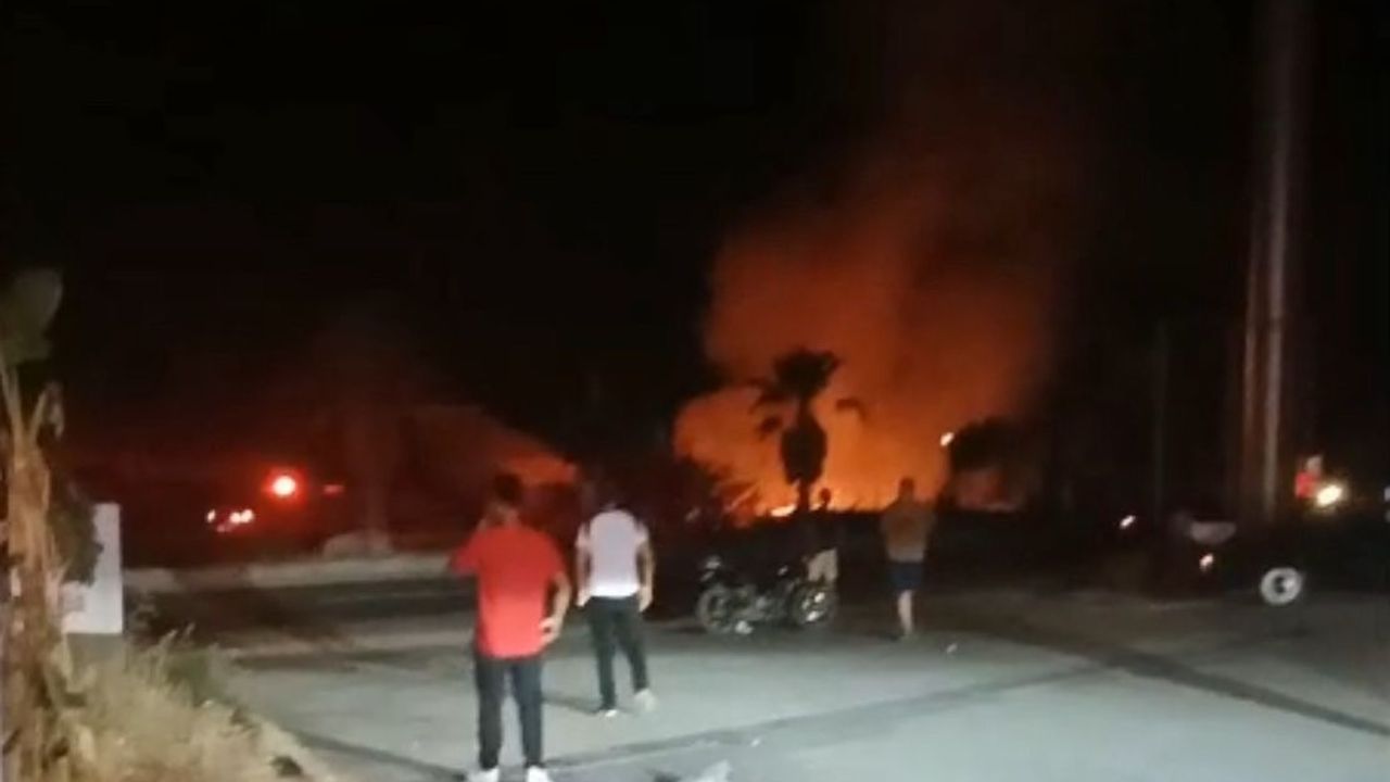 Gazipaşa'da trafoda çıkan yangın resmen geceyi aydınlattı!