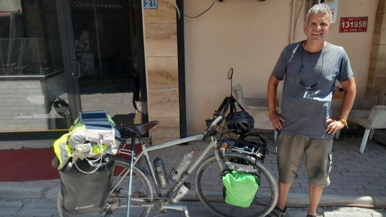 Fransa’da başladı, bisikletiyle 6 ülke gezdi, Konya gibisini görmedi