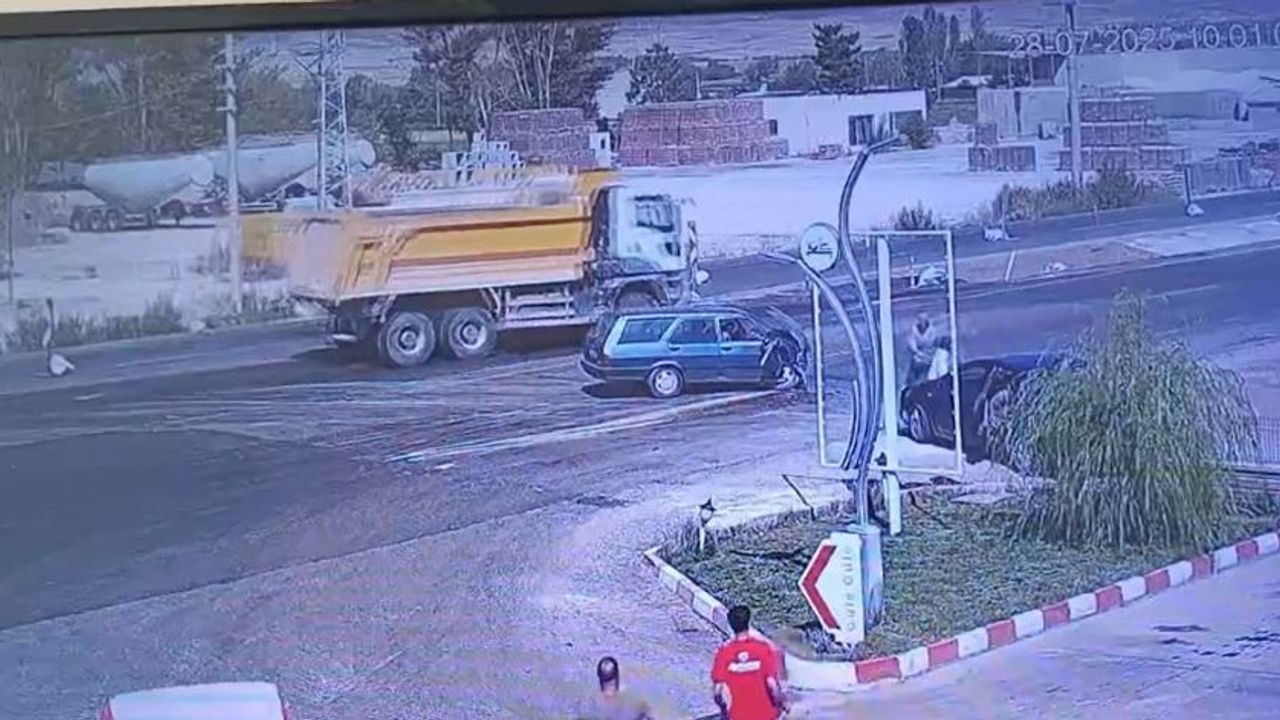 Isparta’da feci kaza: 1’i ağır 8 yaralı