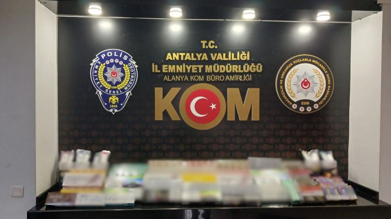 Antalya'da rüşvet ve kaçakçılık operasyonu!