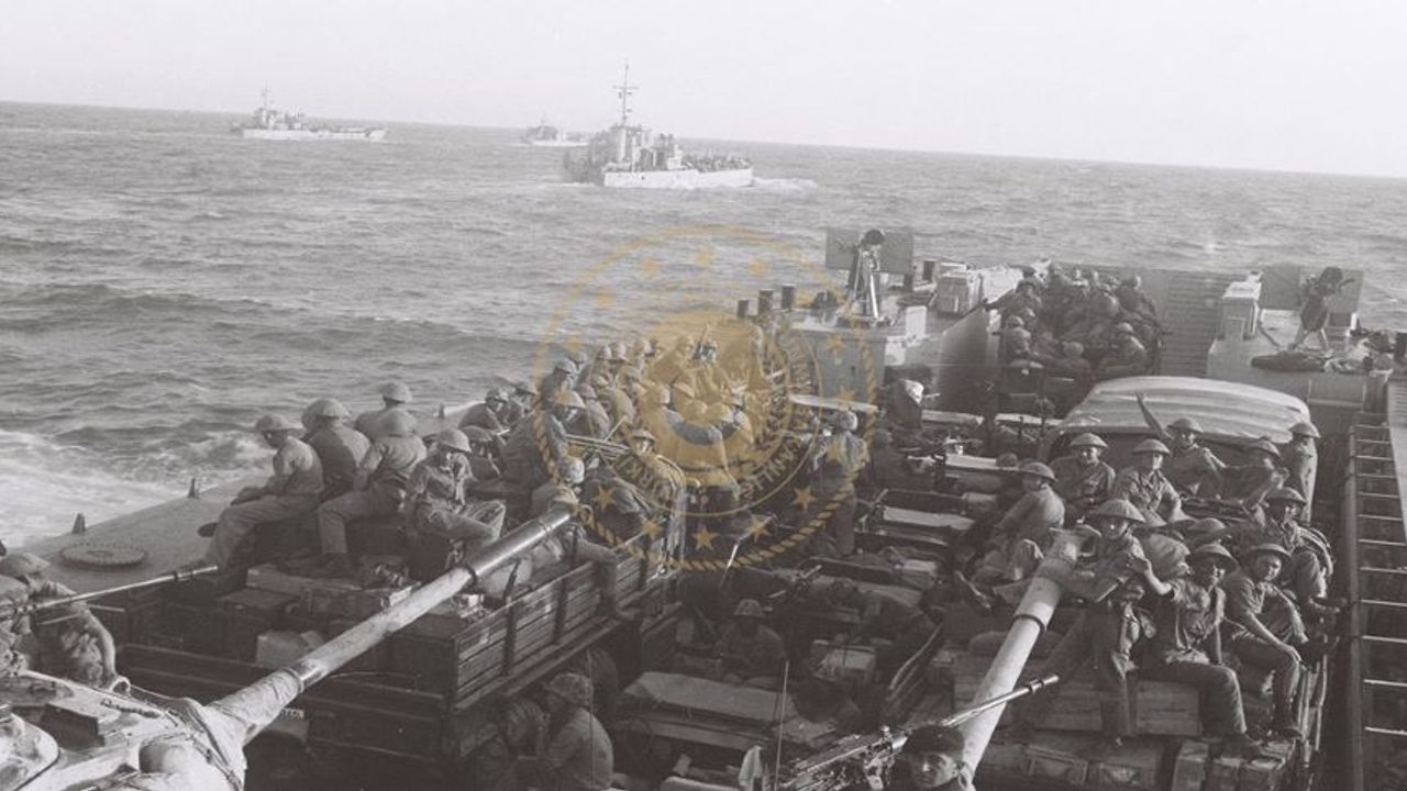 Kıbrıs Barış Harekatı’nın 51. yıldönümünde ilk kez yayınlanan fotoğraflar dikkat çekti