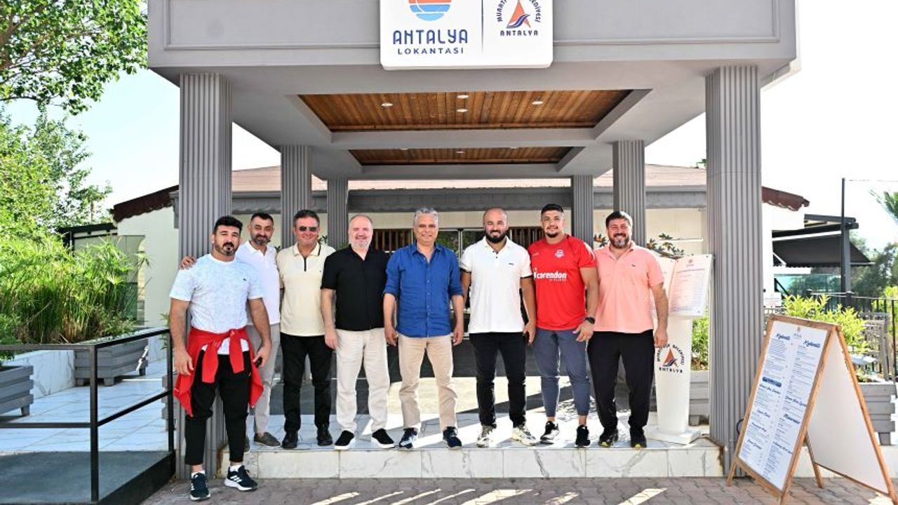 Orhan Okulu, Kırkpınar’a Antalya lezzetleriyle uğurlandı