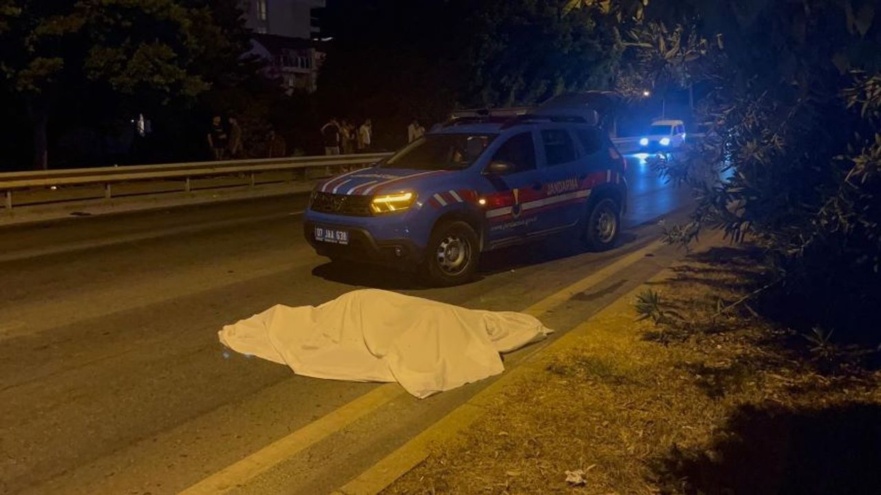 Alanya'da yaya geçidinde can pazarı: Litvanyalı kadın hayatını kaybetti!
