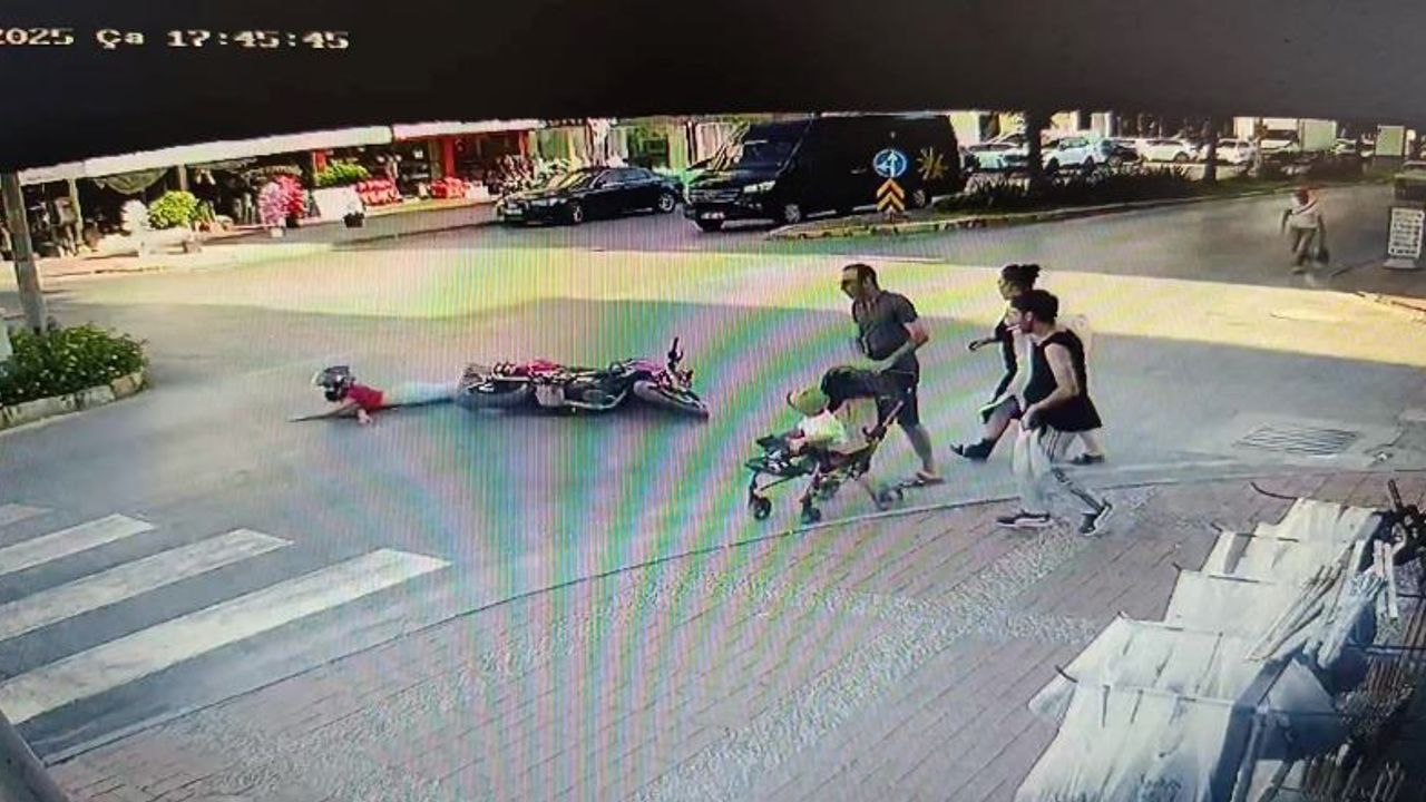 Antalya'nın o kavşağında kaza eksik olmuyor: 2 motosiklet kazası