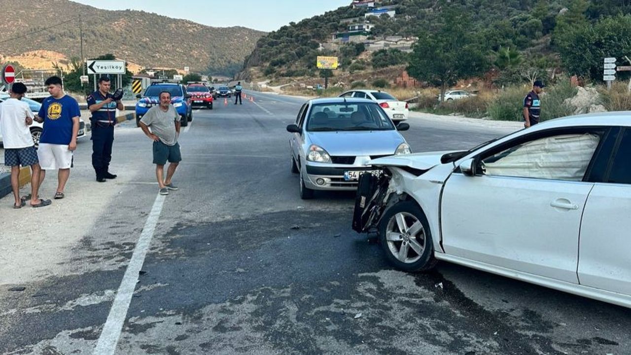 Kaş’ta zincirleme kaza! Çok sayıda yaralı var