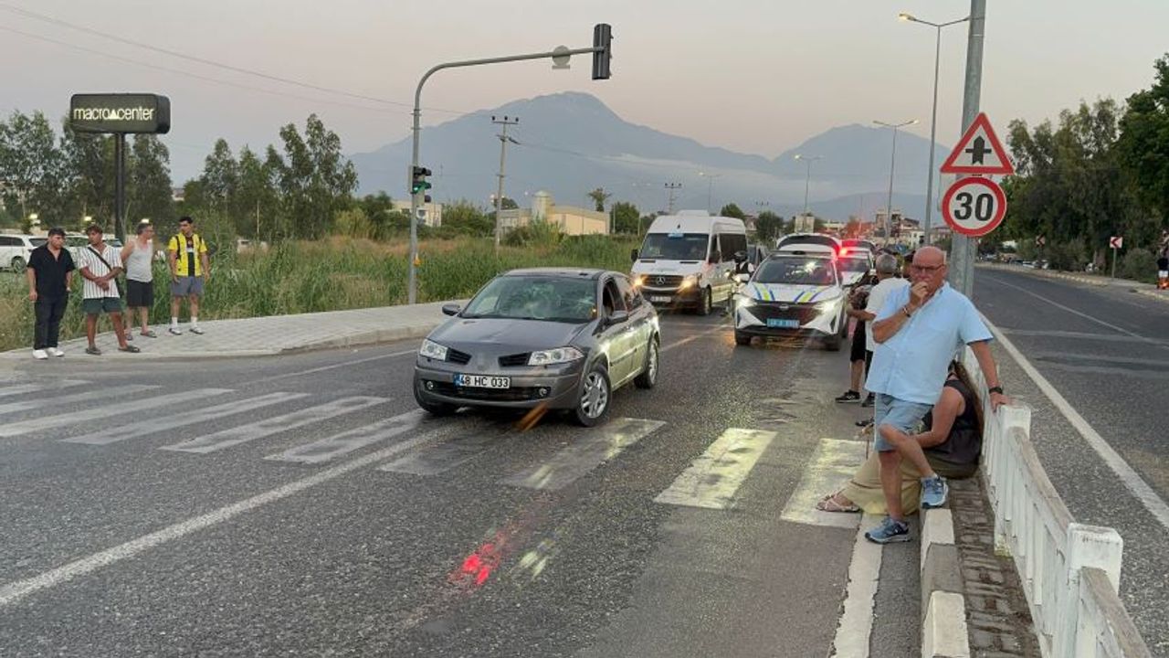 Fethiye’de İngiliz kadın turisti aracı ile ezmeye kalkan sürücü tutuklandı