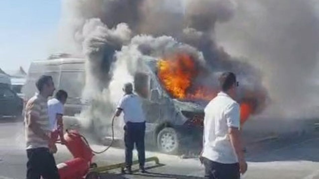 Antalya Havalimanı'nda korkutan yangın!