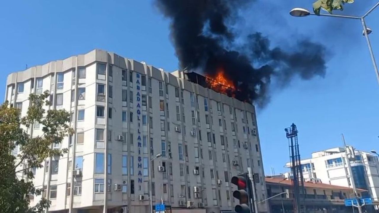 Denizli'nin ünlü Babadağlılar Çarşısı'nda yangın çıktı!