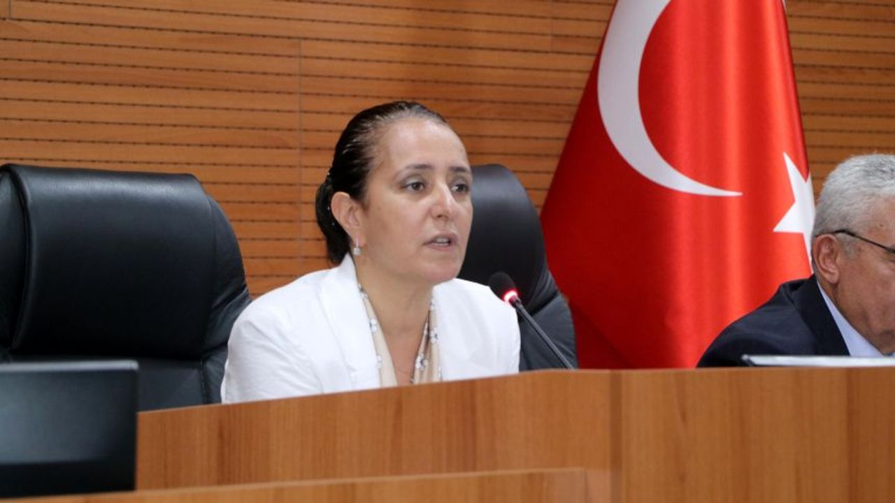 Burdur Valisi Bilgihan: "Küçük işleri büyütmeyin"