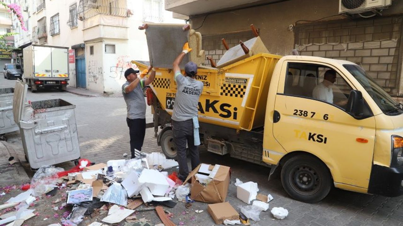 Mersin'de çöp taksiler nöbette!