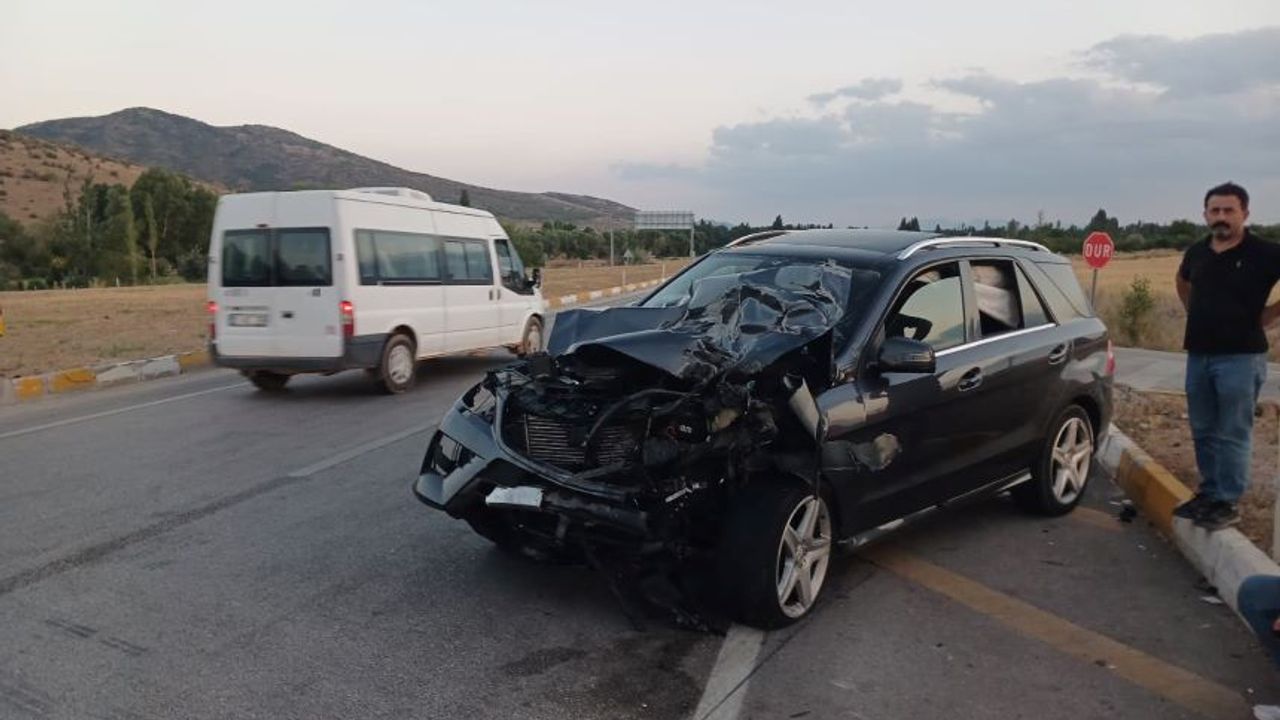 Beyşehir'de peş peşe 3 kaza: 6 yaralı