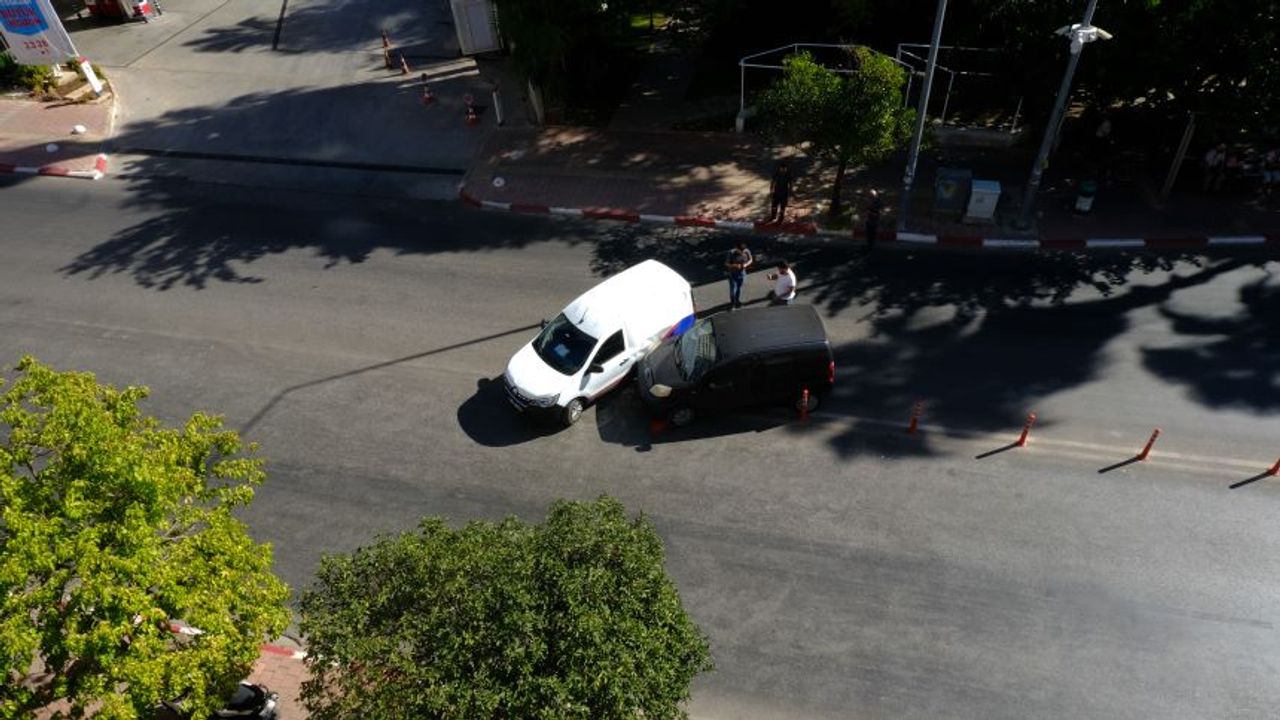 Antalya Anafartalar Caddesi'nde kazalar bitmek bilmiyor