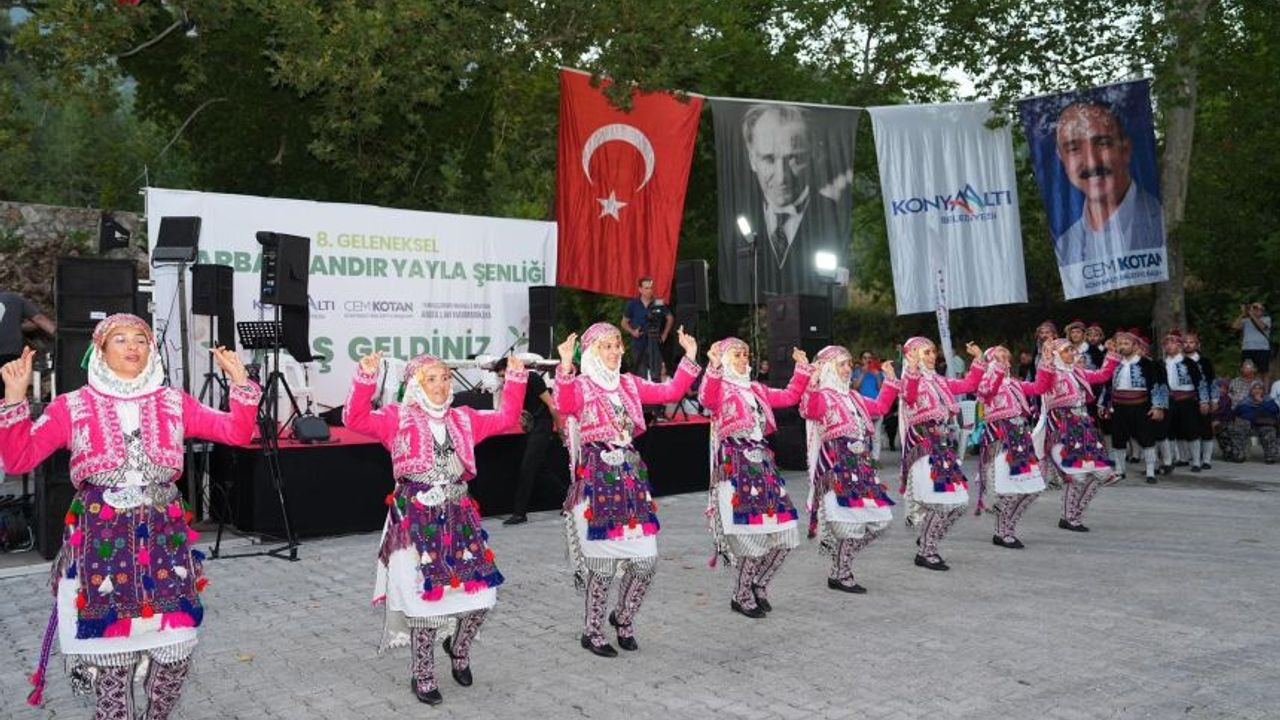 Konyaaltı'nda halk danslarını sevenler bu toplulukta buluşacak