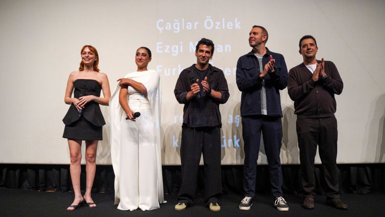 Altın Portakal’da renkli açılış: “Gelin Takımı 2” galasıyla perde açıldı