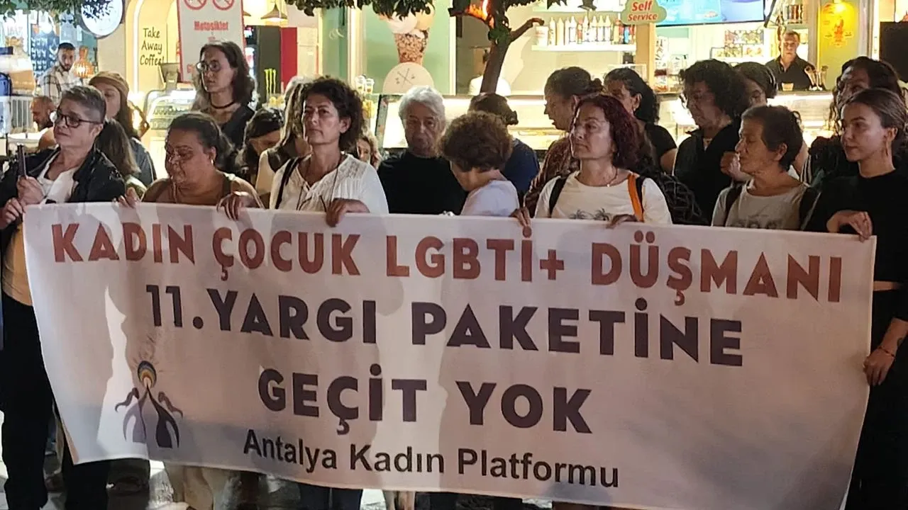 Antalya Kadın Platformu’ndan 11. Yargı Paketi’ne sert tepki: "Geri çekin!"