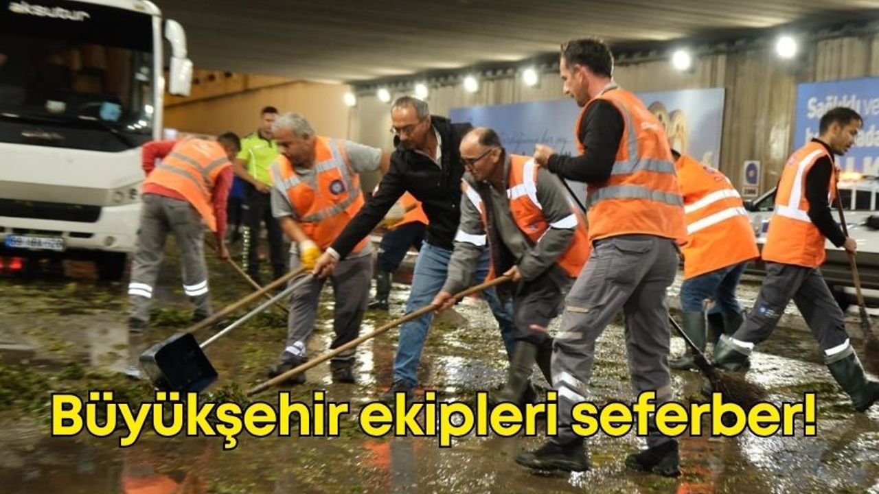 Antalya sağanak ve doluya teslim oldu: Büyükşehir ekipleri seferber!