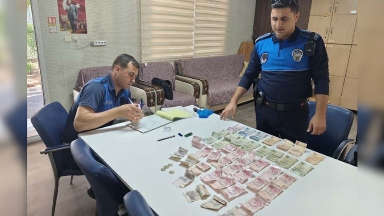Mersin'de dilencilik yapan kadın, yarım saatte bir günlük asgari ücretten fazlasını kazandı!