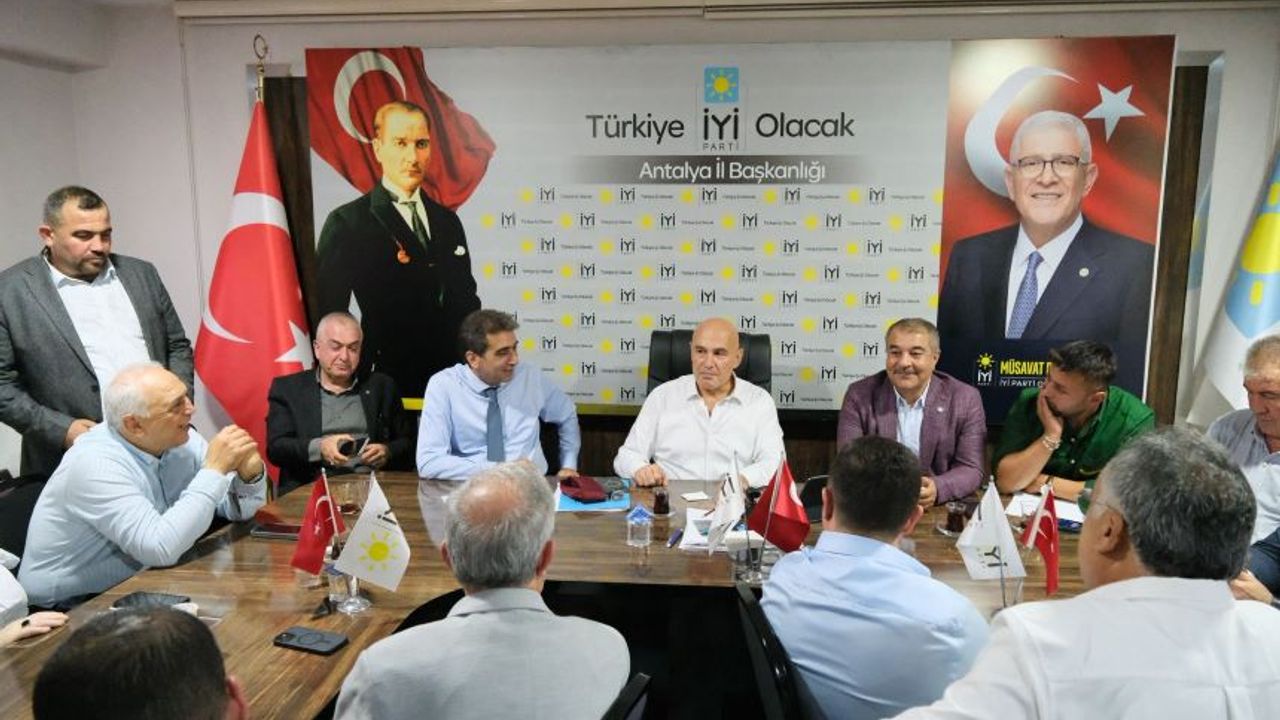 İyi Parti Grup Başkanvekili Turhan Çömez Antalya’da