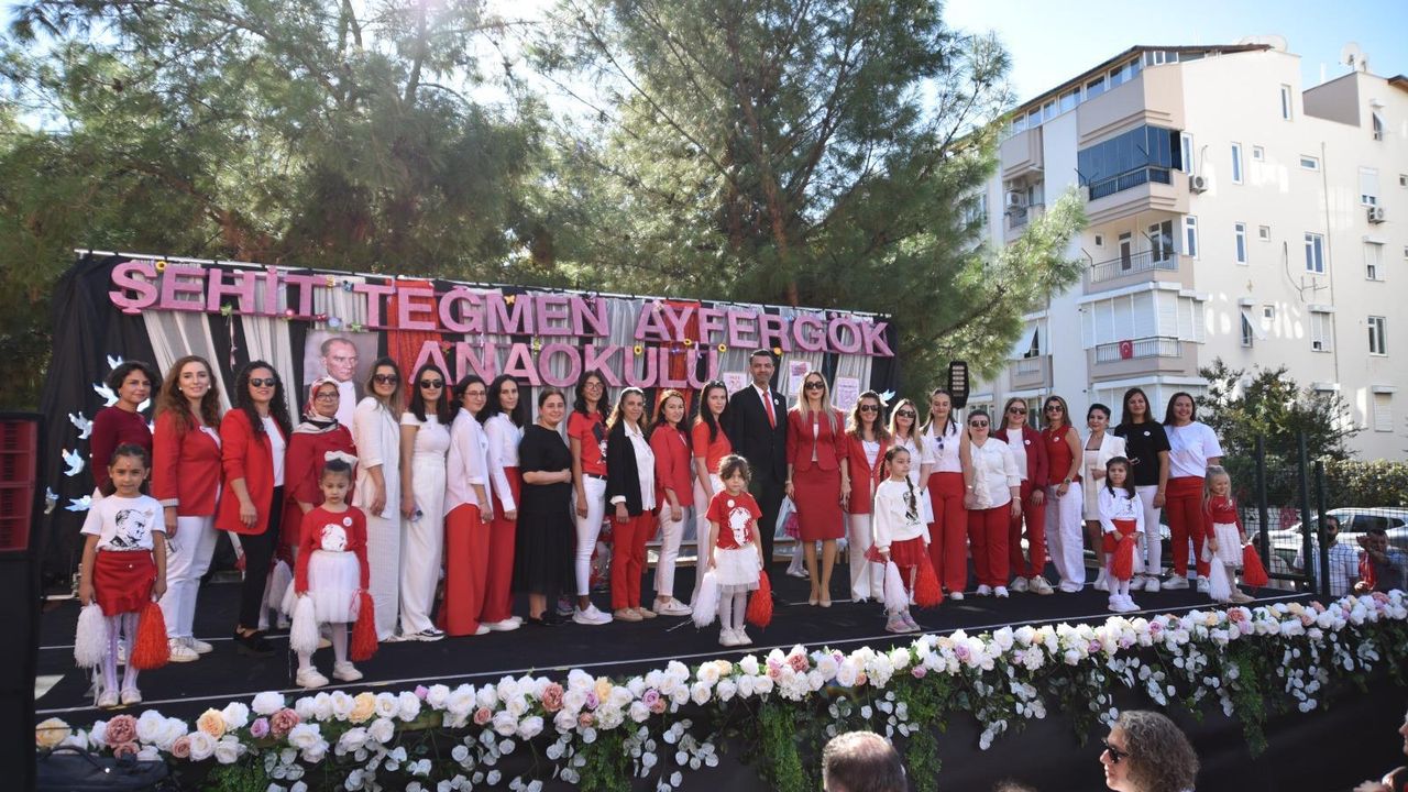 Antalya'da miniklerin 29 Ekim coşkusu!