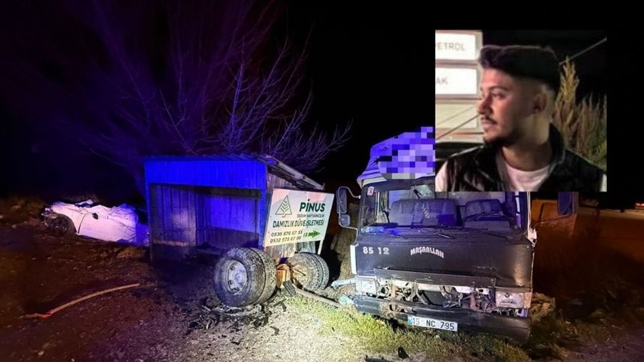 Burdur'da kavşakta feci çarpışma