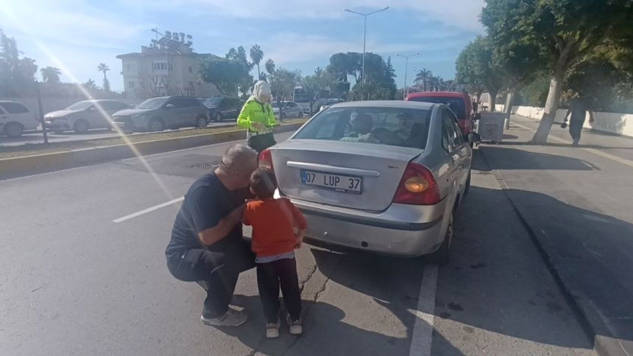 Manavgat'ta baba kaza yaptı, küçük çocuk gözyaşlarına boğuldu