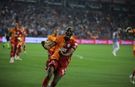 Antalyaspor-Galatasaray maçındaki Oshmine bilmecesi! Bilerek mi kart gördü?