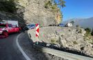 Alanya’da kontrolden çıkan otomobil uçurumdan yuvarlandı