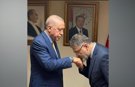 Rozet takıp AK Parti’ye geçmişti! Kadir Kumbul, Erdoğan’ın elini de öpmüş