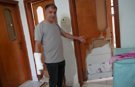 Antalya'da çaresiz baba, otizmli oğlu için yardım istedi