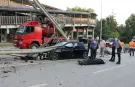 Isparta'da kontrolden çıkan otomobil ikiye bölündü!