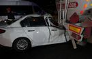 Manavgat’ta korkunç kaza: Otomobil, tankere ok gibi saplandı