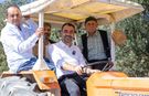 Manavgat Belediye Başkan Vekili Mehmet Çiçek, bu kez traktör koltuğunda
