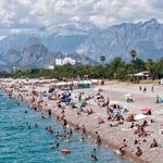 Antalya’da deniz keyfi için "yüzme bilmek" şart değil! İşte en güvenli plajlar